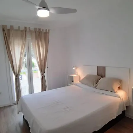 Casa De Diseno En La Playa. Holiday home Rota
